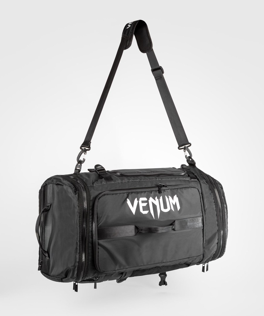 ufc adrenaline av venum fight week duffelbag – svart