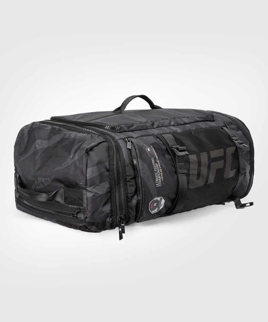 ufc adrenaline by venum fight week duffelbag - urban camo