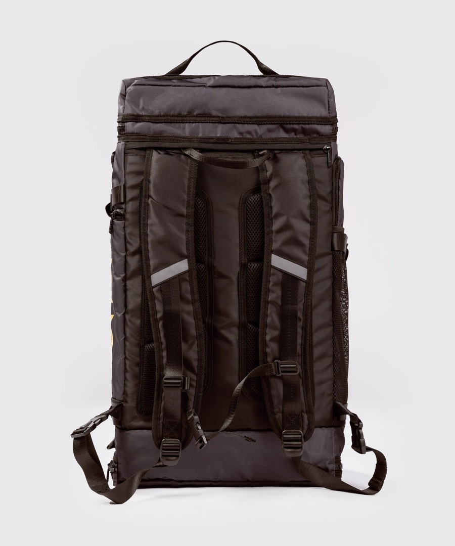 ufc fusion av venum fight week duffelbag - jordbrun