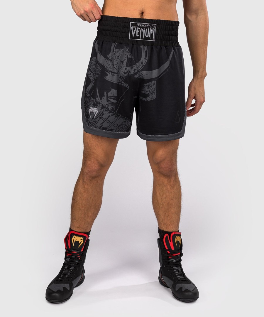 venum x assassin creed shadows bokseshorts – svart