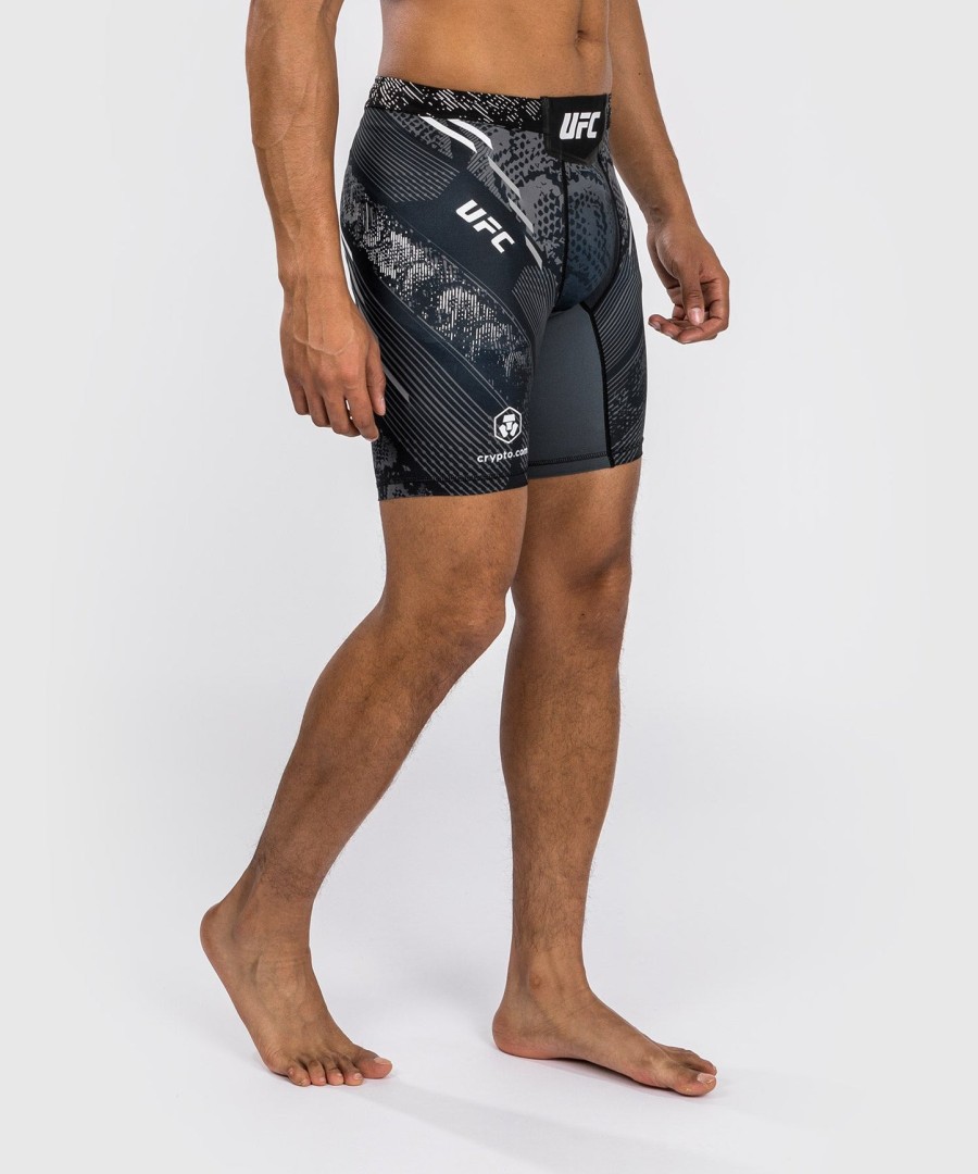 ufc adrenaline by venum authentic fight night menn vale tudo shorts - svart