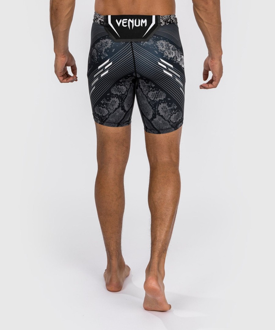 ufc adrenaline by venum authentic fight night menn vale tudo shorts - svart