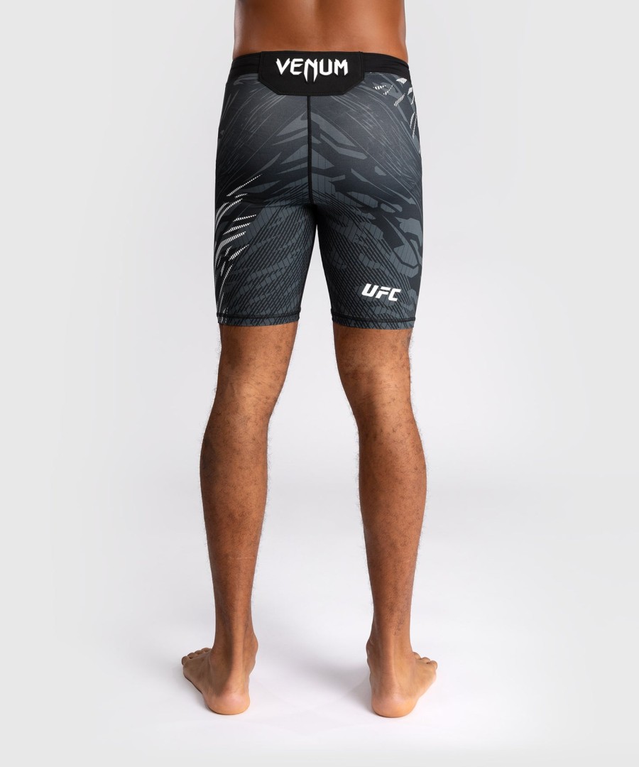ufc fusion av venum authentic fight night menn vale tudo shorts - svart