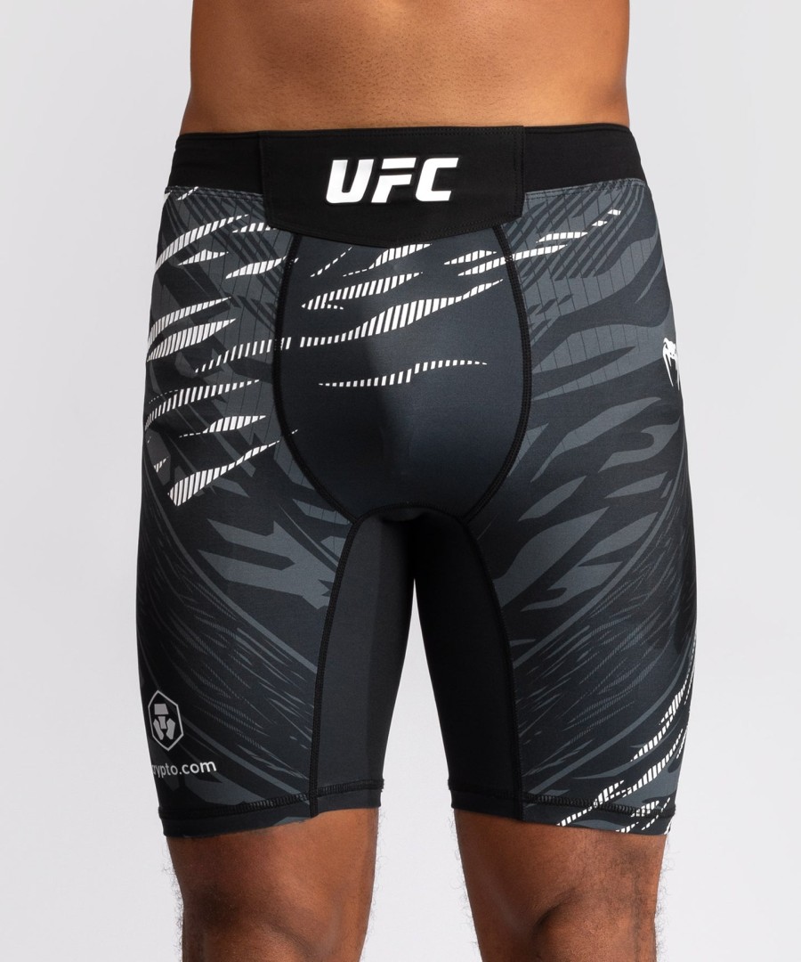 ufc fusion av venum authentic fight night menn vale tudo shorts - svart