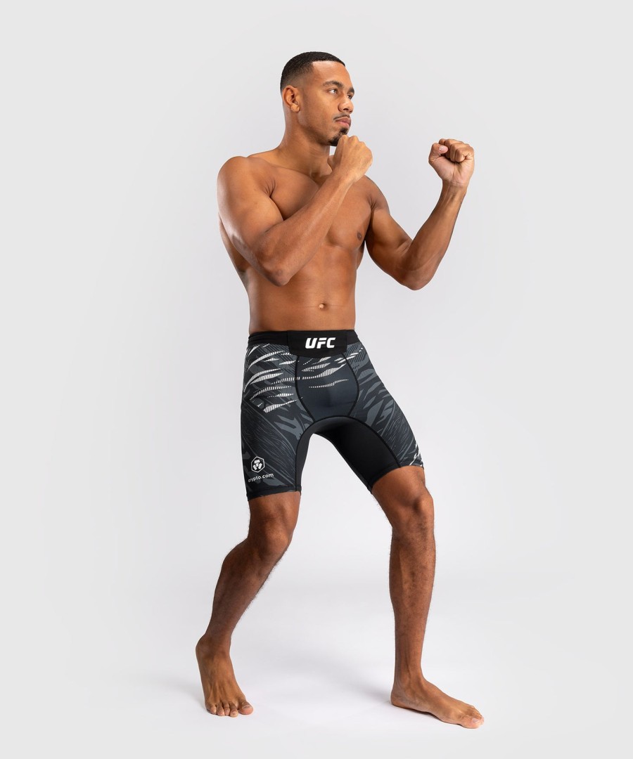 ufc fusion av venum authentic fight night menn vale tudo shorts - svart