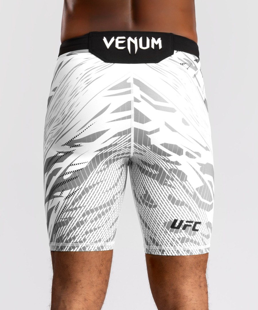 ufc fusion av venum authentic fight night menn vale tudo shorts - hvit
