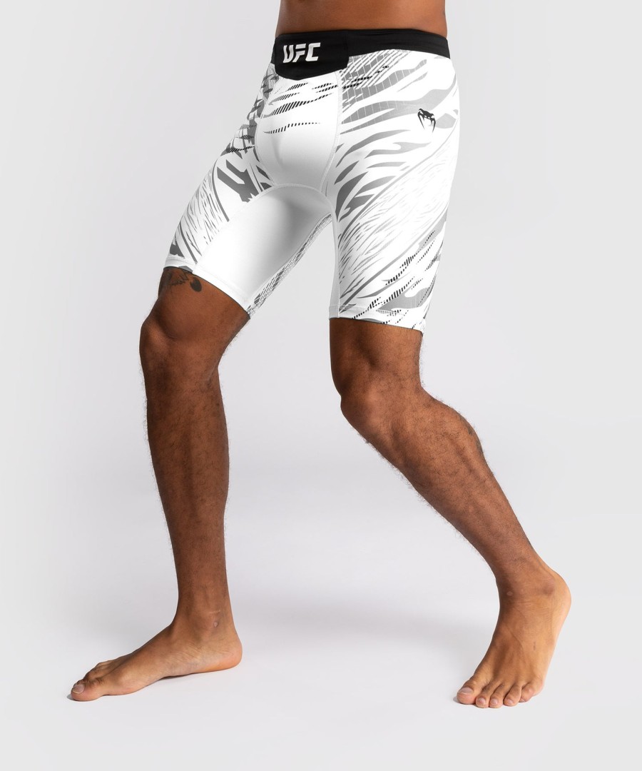 ufc fusion av venum authentic fight night menn vale tudo shorts - hvit