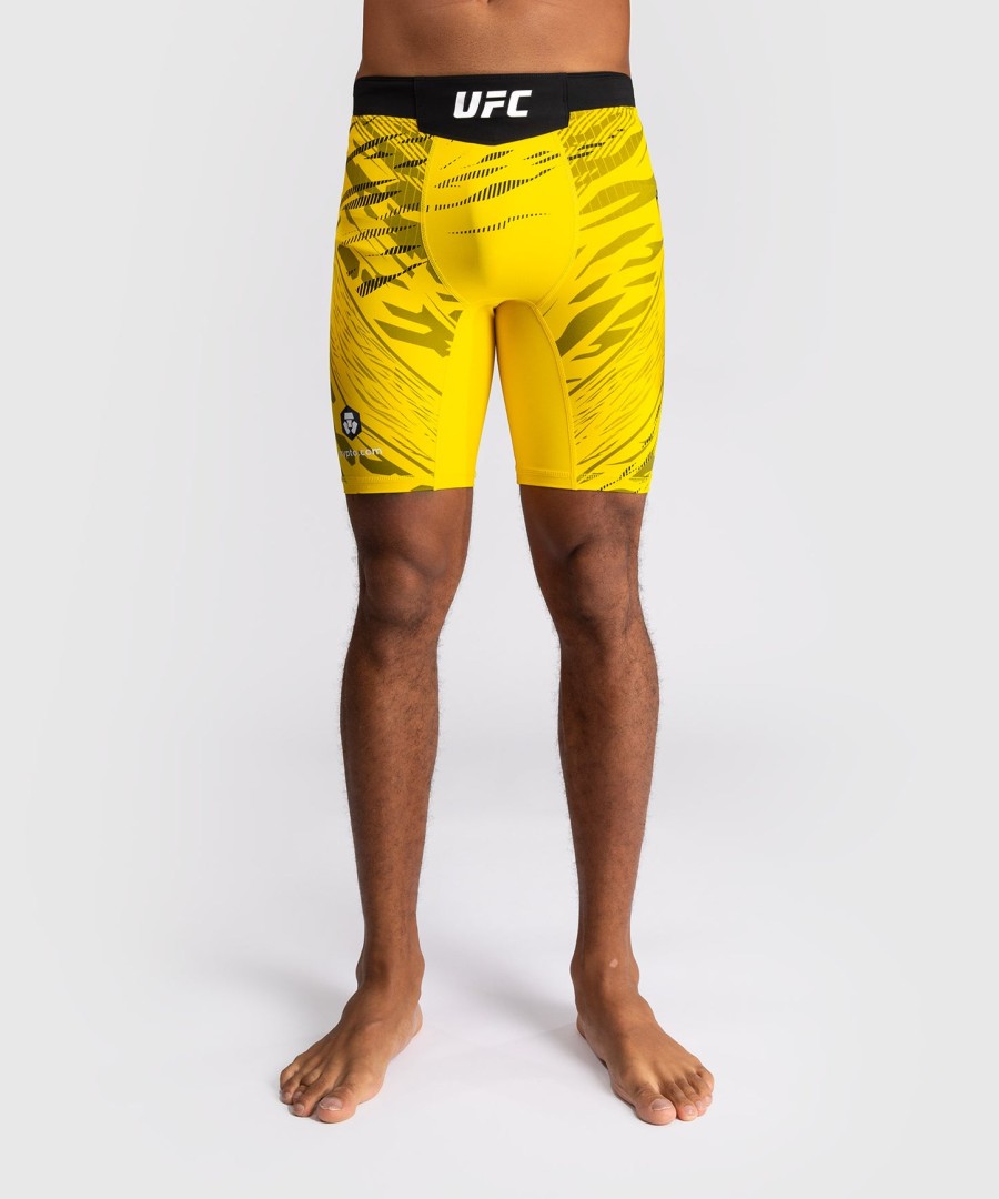 ufc fusion av venum authentic fight night menn vale tudo shorts - gul