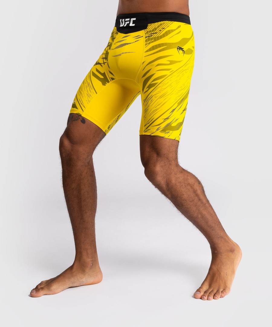 ufc fusion av venum authentic fight night menn vale tudo shorts - gul
