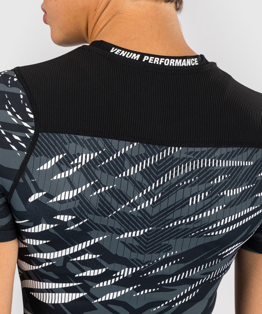 ufc fusion av venum authentic fight night dame performance kortermet rashguard - svart