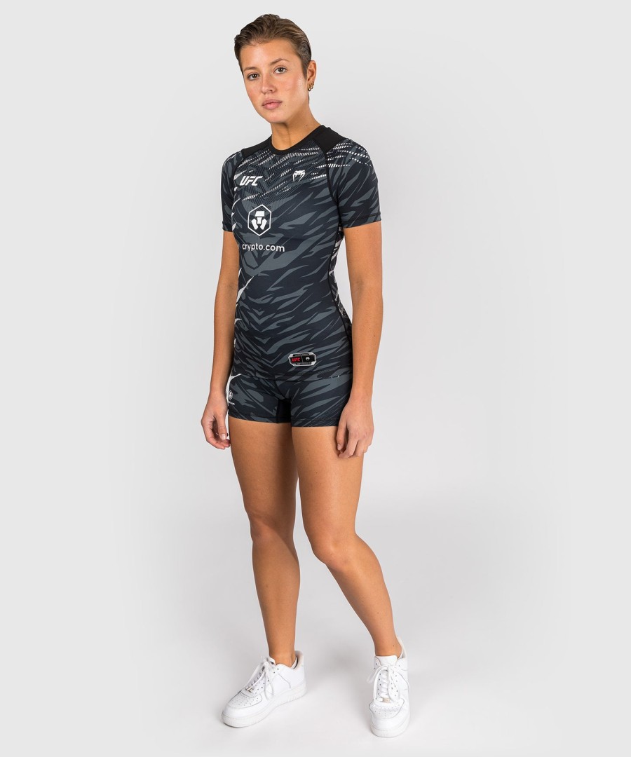 ufc fusion av venum authentic fight night dame performance kortermet rashguard - svart
