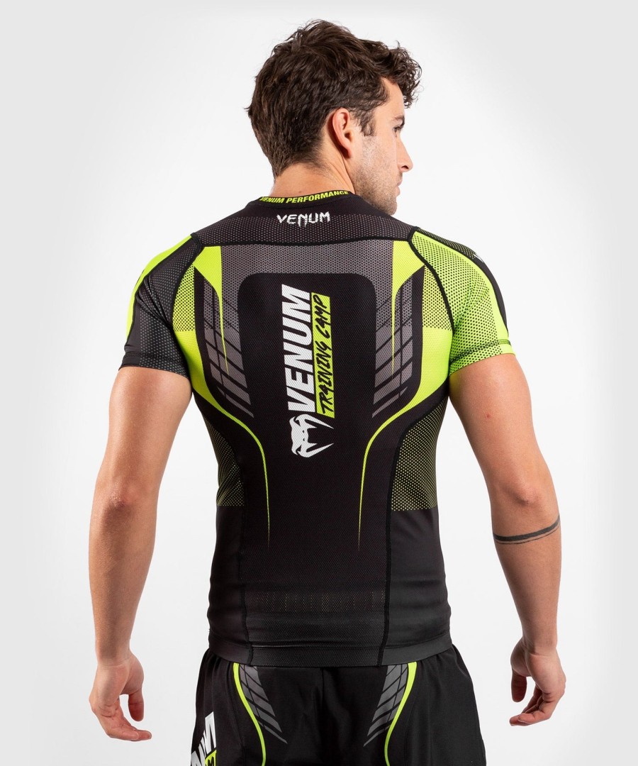 venum training camp 3.0 rashguard – korte ermer