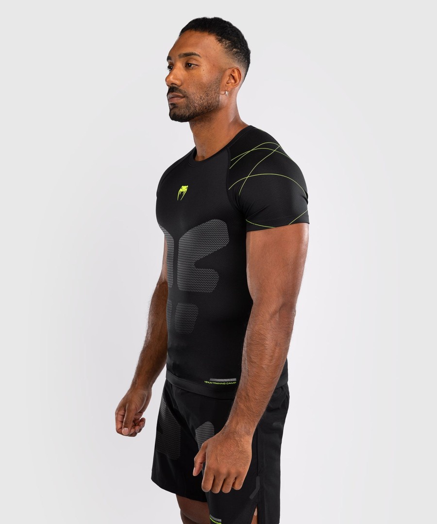 venum training camp 4.0 kortermet rashguard - svartneongrønn