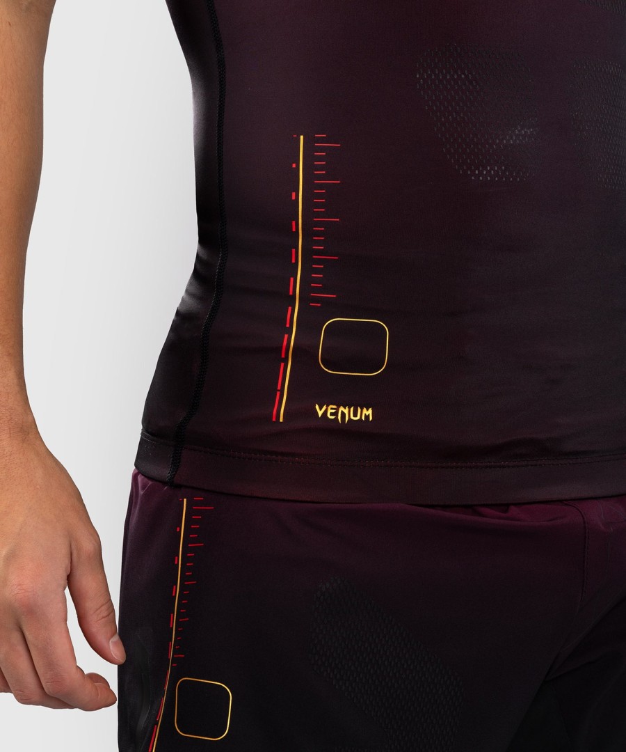 venum tactical xt kortermet rashguard - svartburgundergull