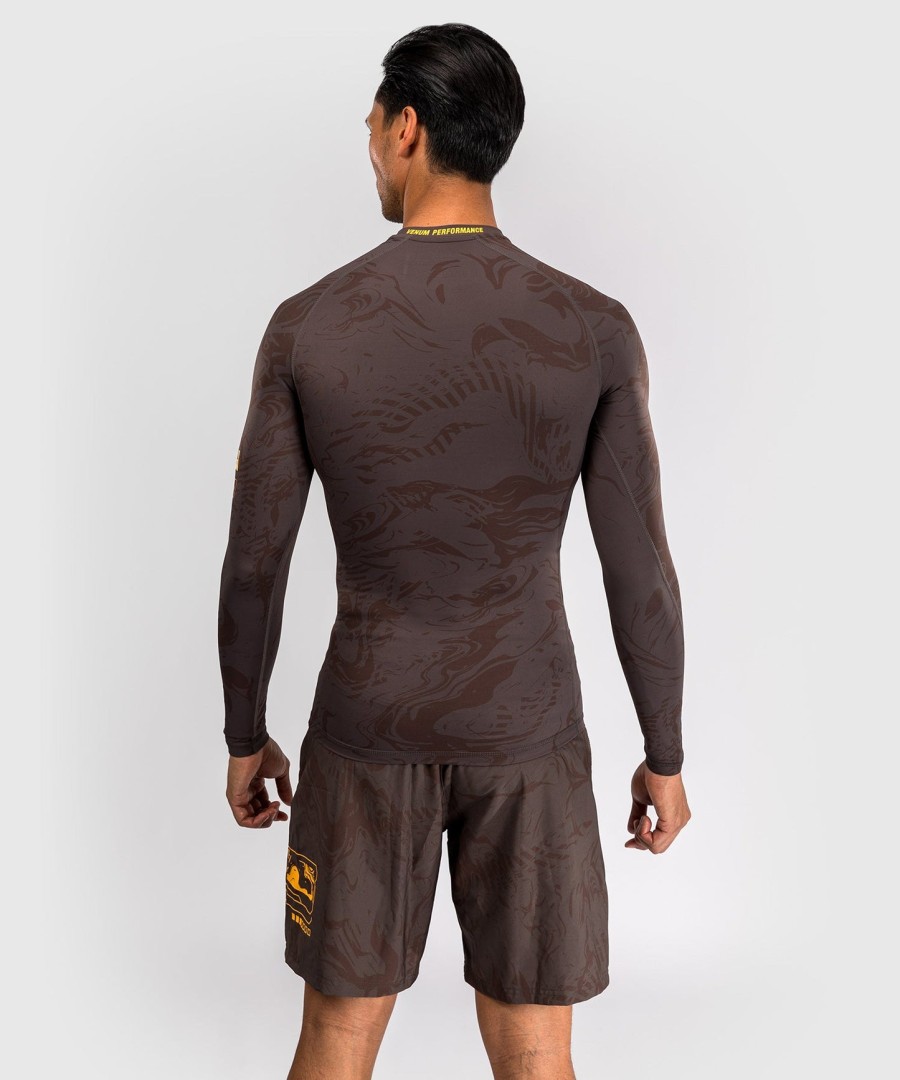 ufc fusion av venum fight week herre performance langermet rashguard - jordbrun