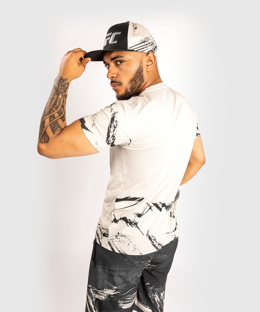ufc venum authentic fight week men 2.0 kortermet t-skjorte - sand