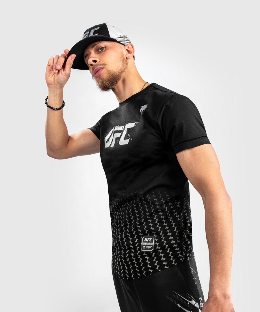 ufc venum authentic fight week men 2.0 kortermet t-skjorte – svart