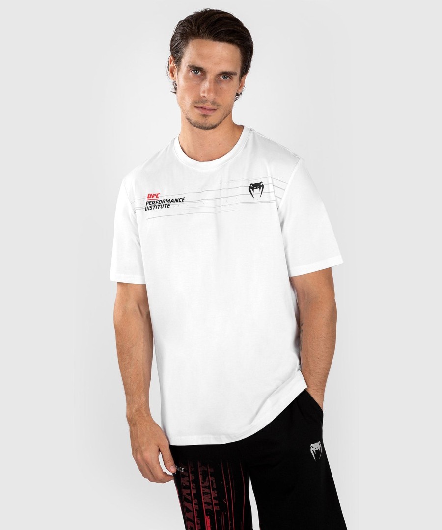 ufc venum performance institute 2.0 herre t-skjorte – hvit