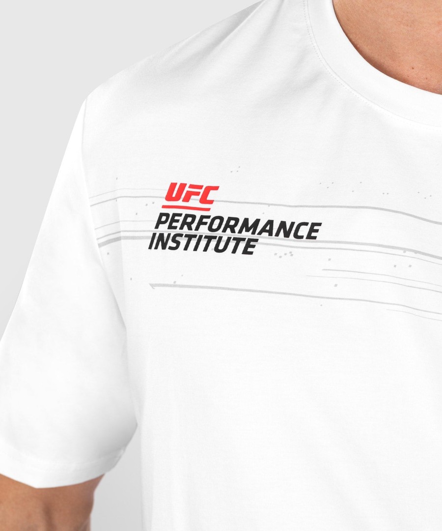 ufc venum performance institute 2.0 herre t-skjorte – hvit