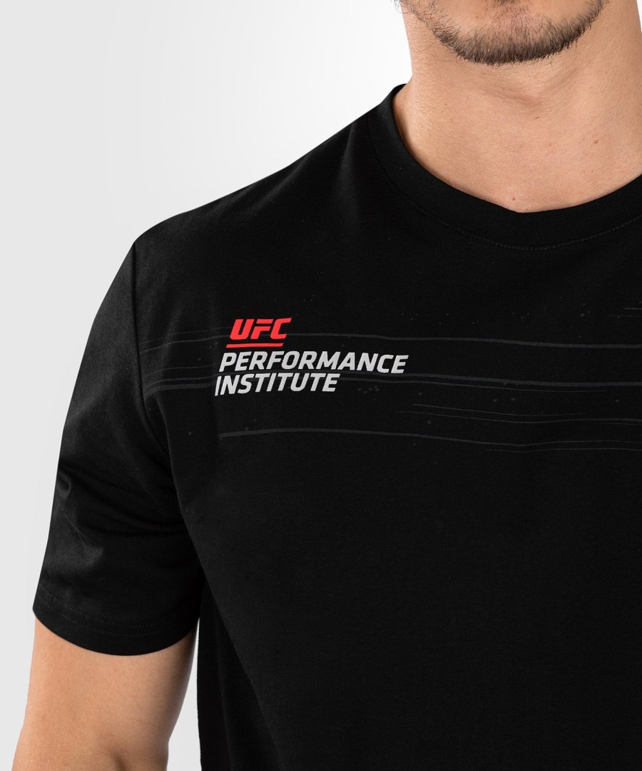 ufc venum performance institute 2.0 herre t-skjorte - svartrød