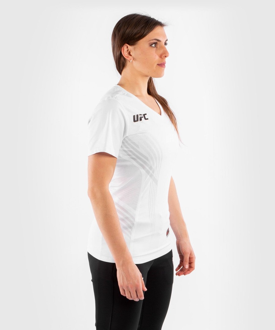 ufc venum personlig autentisk fight night-drakt til kvinner – hvit