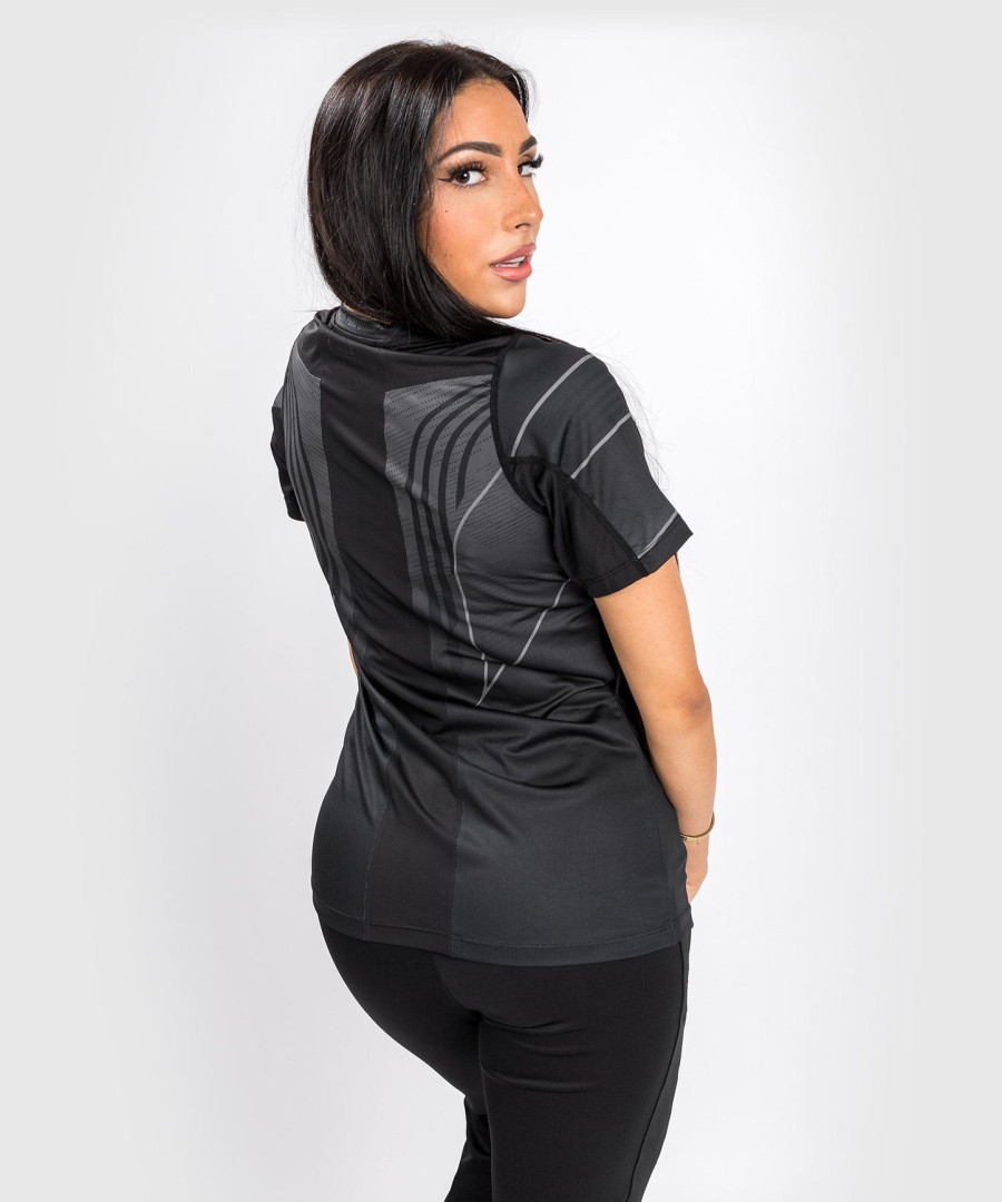 ufc venum authentic fight night 2.0 kit av venum women walkout-trøye - svart