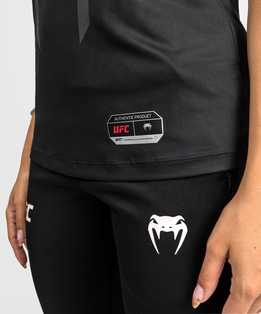 ufc venum authentic fight night 2.0 kit av venum women walkout-trøye - svart