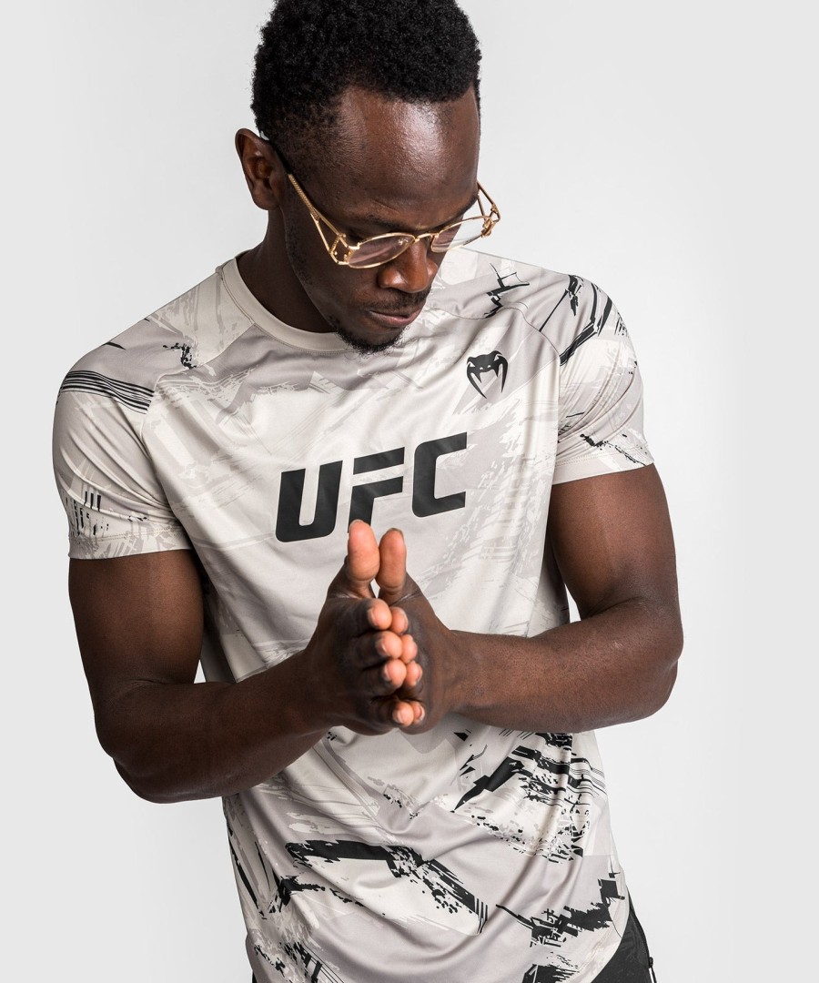 ufc venum authentic fight week 2.0 herre dry tech t-skjorte - sand