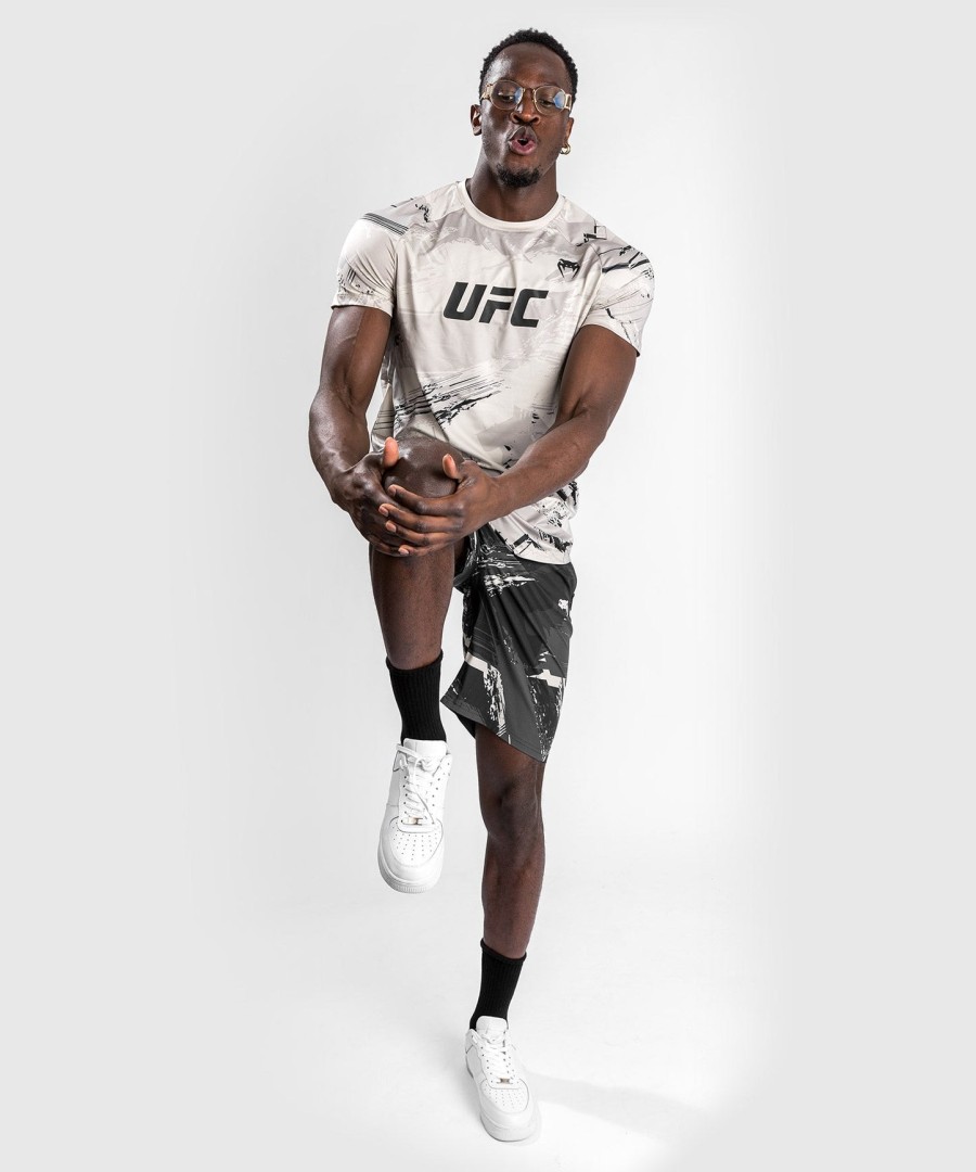 ufc venum authentic fight week 2.0 herre dry tech t-skjorte - sand