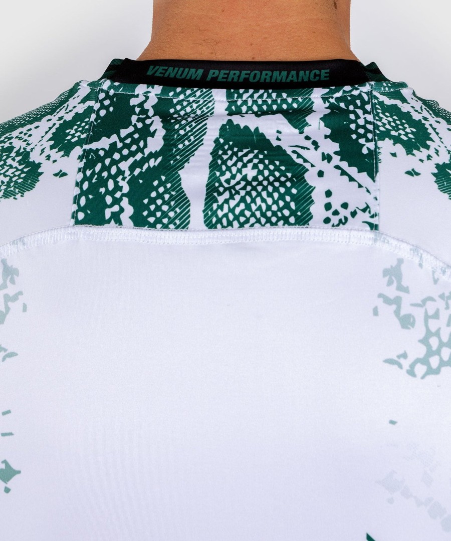 ufc adrenaline by venum autentisk fight night herretrøye - emerald edition - hvitgrønn