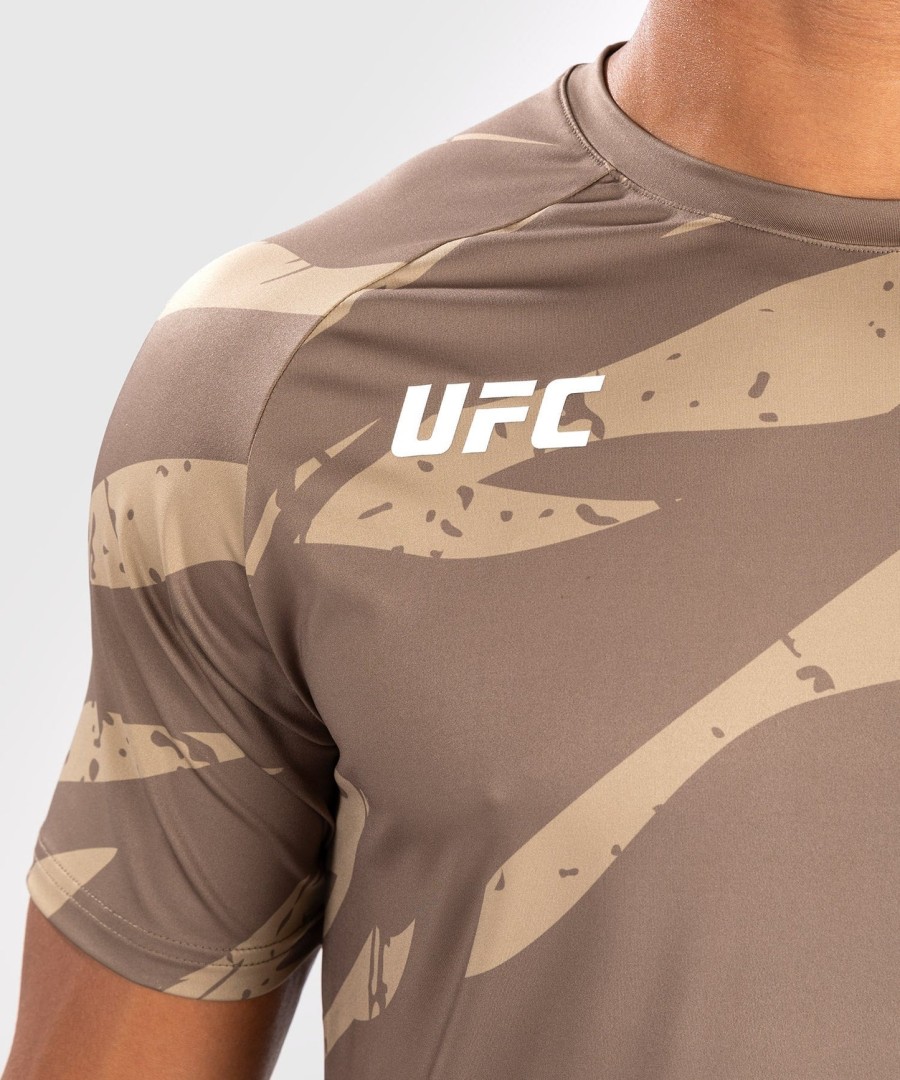 ufc adrenaline by venum men fight week dry-tech t-skjorte - desert camo