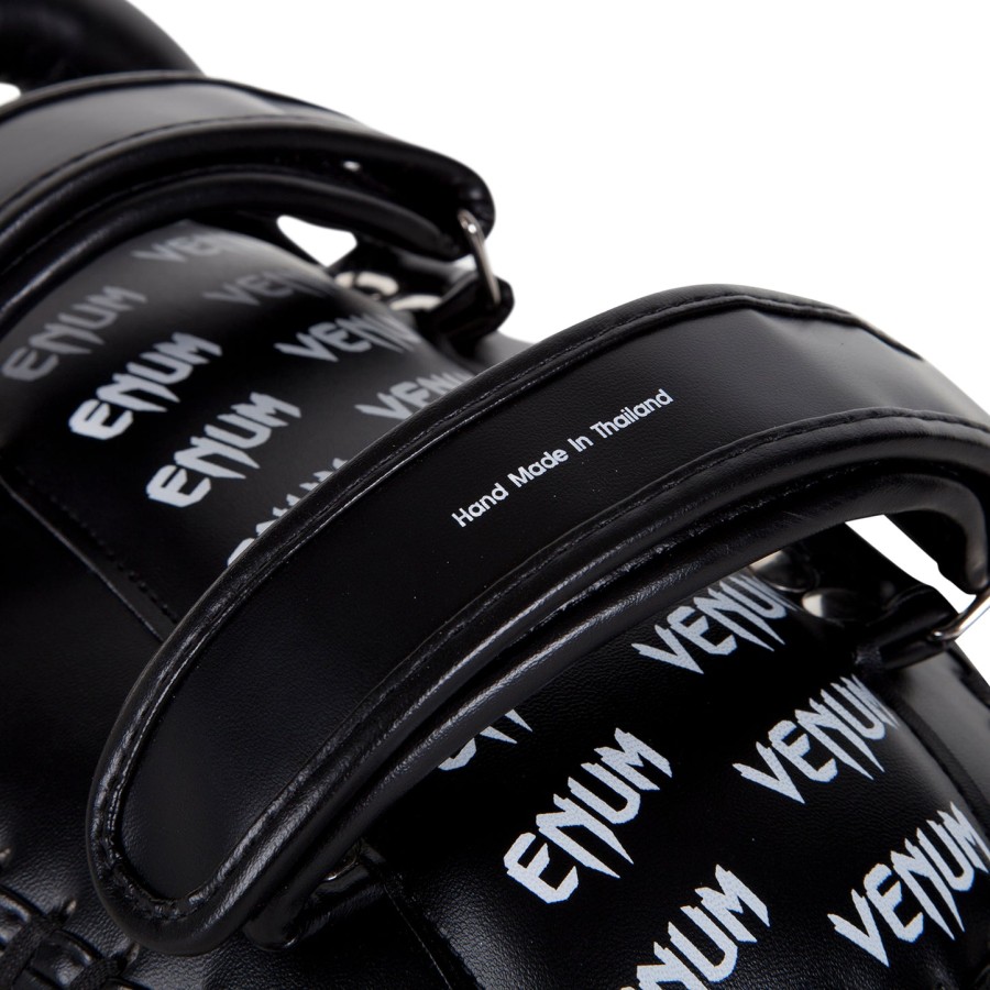 venum light kick pads - skintex leather - svartis par
