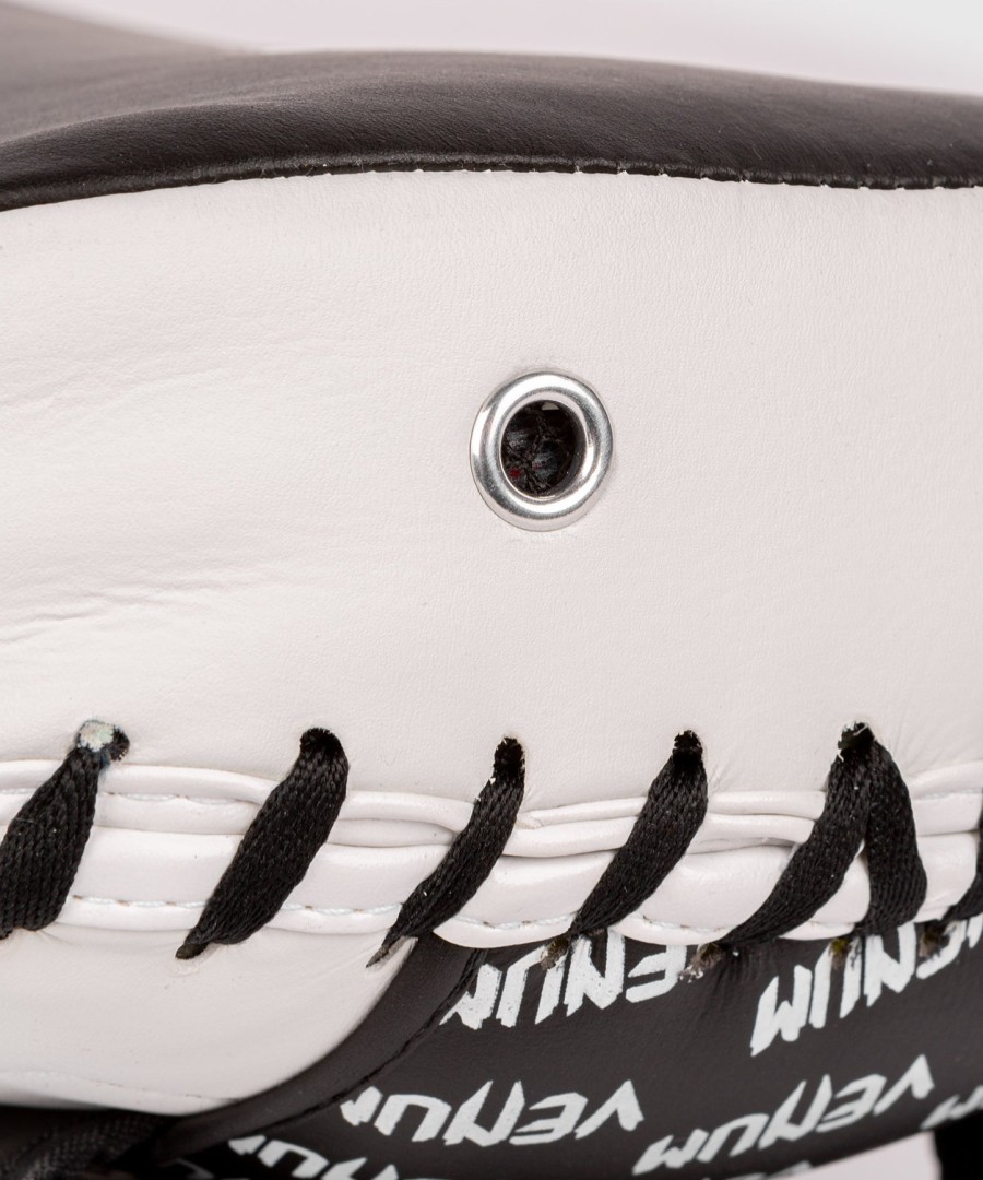 venum absolute kick pads par - svarthvit