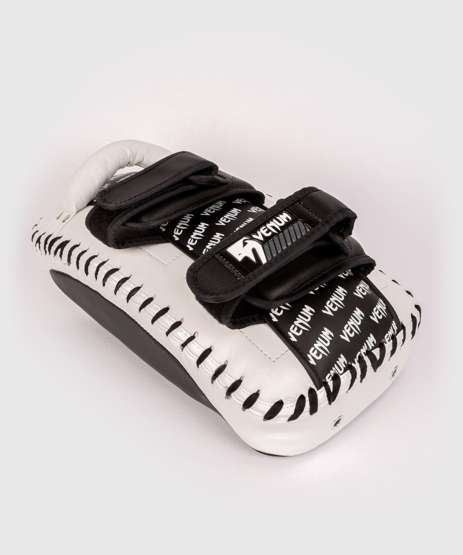 venum absolute kick pads par - svarthvit
