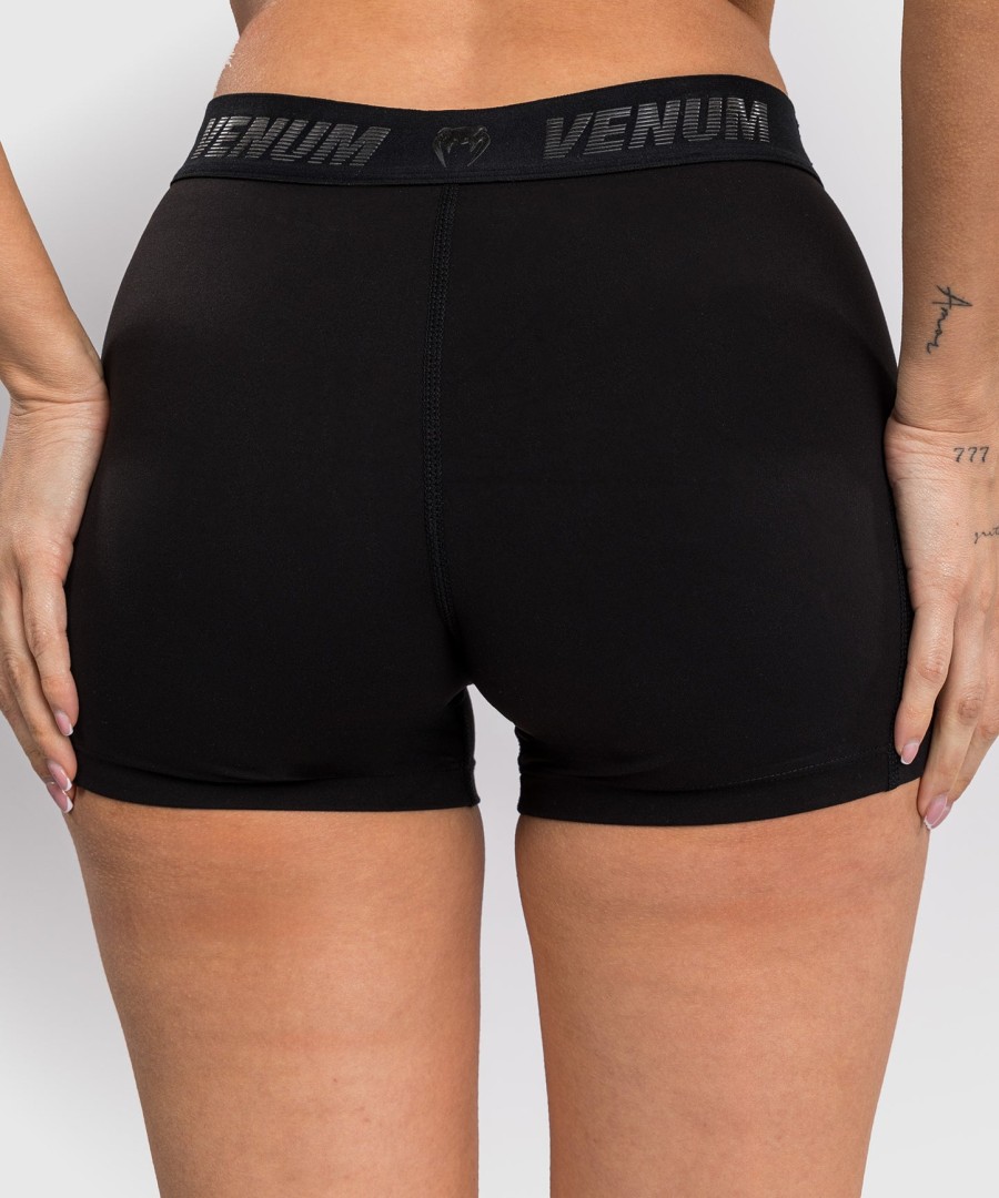 venum elevate dame vale tudo shorts- svart