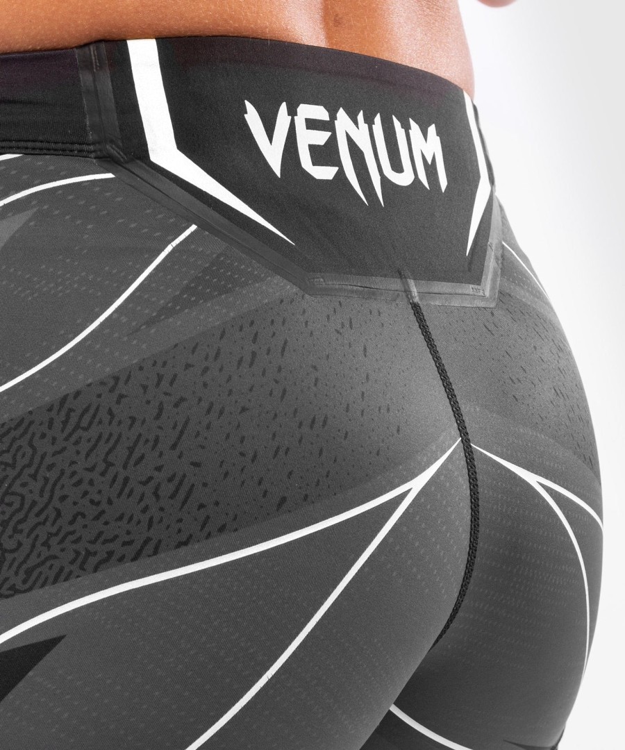ufc venum authentic fight night dame vale tudo shorts - kort passform - svart