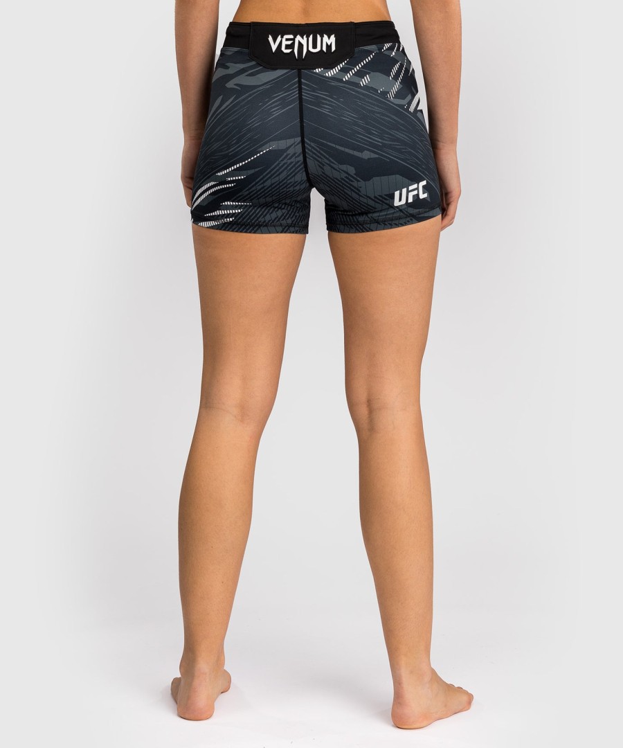 ufc fusion av venum authentic fight night dame vale tudo shorts - kort passform - svart