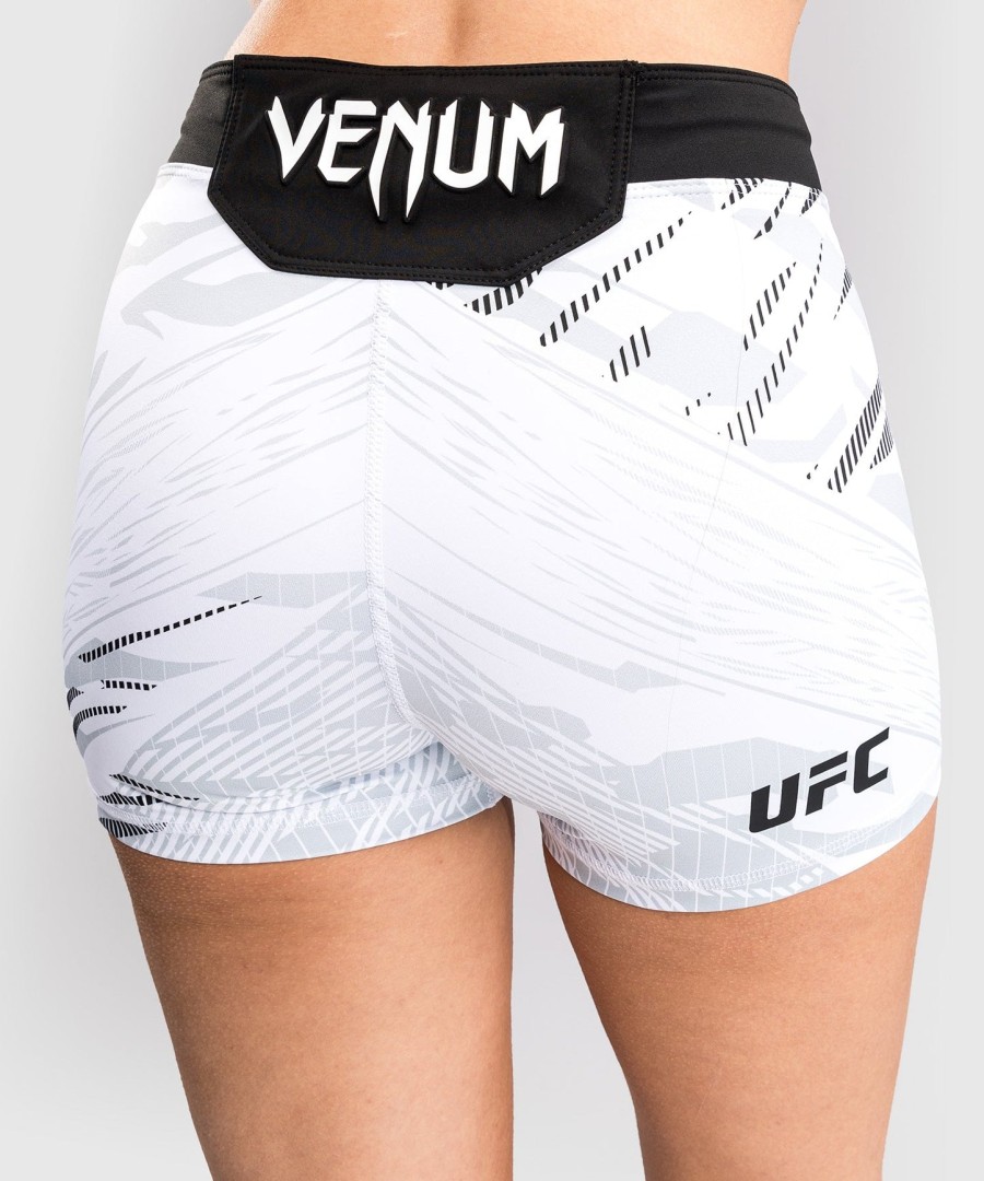 ufc fusion by venum authentic fight night dame vale tudo shorts - kort passform - hvit