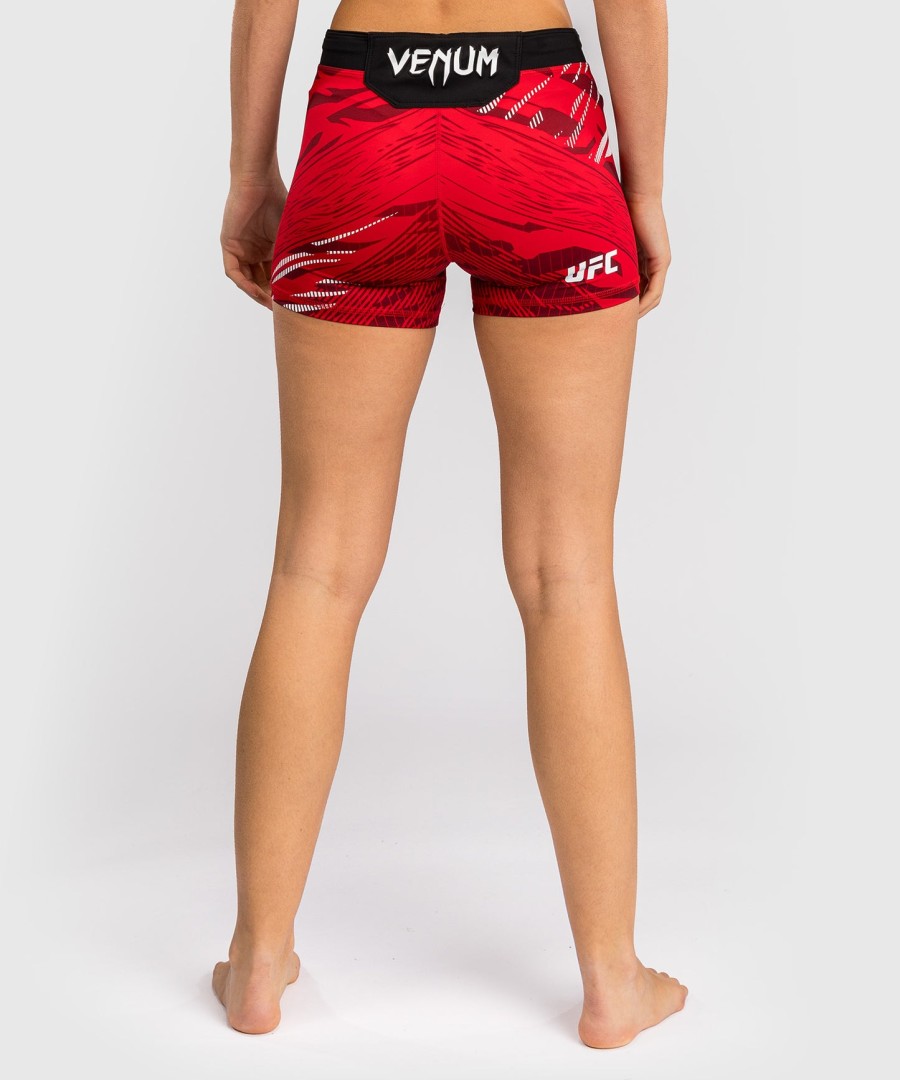 ufc fusion by venum authentic fight night dame vale tudo shorts - kort passform - rød