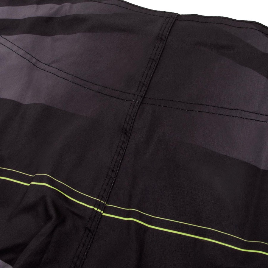 venum sharp 3.0 fightshorts - svartneo gul
