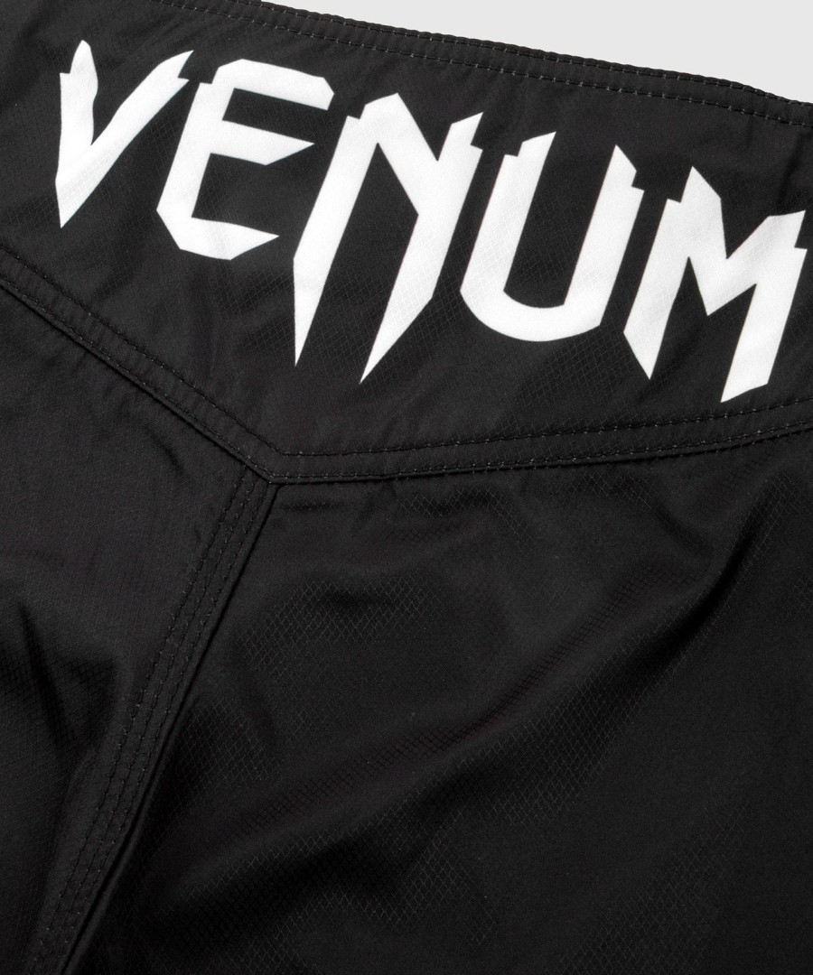 venum light 3.0 kampshorts - svarthvit