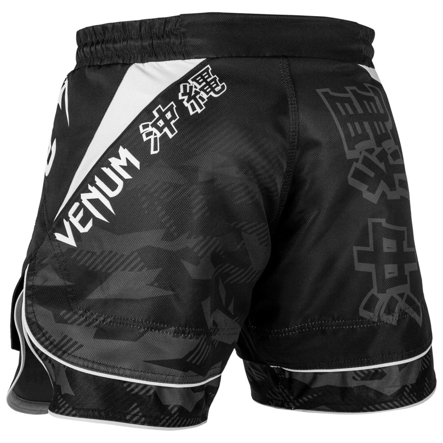venum okinawa 2.0 kampshorts - svarthvit