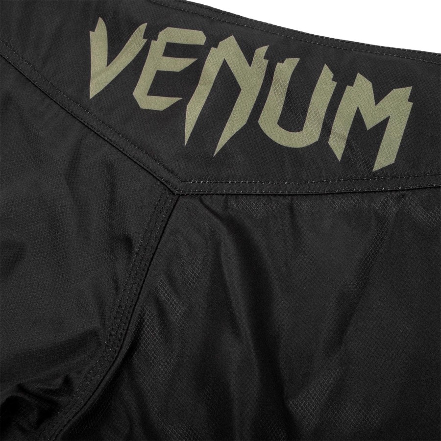 venum signature fightshorts - svartkhaki - eksklusiv