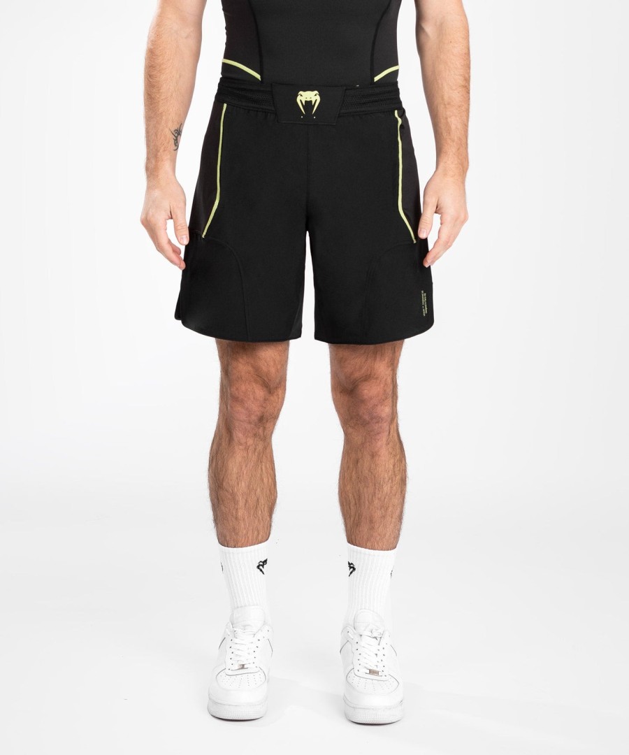 venum fusion 2.0 fightshorts - svartgul