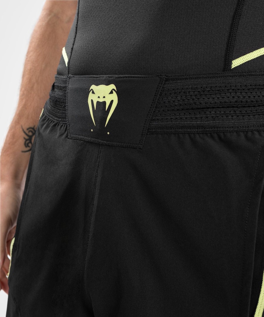 venum fusion 2.0 fightshorts - svartgul