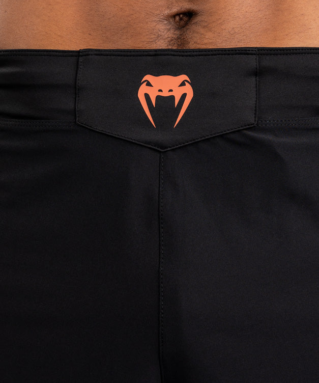 venum jungle ops fightshorts - svartkhaki kamuflasje