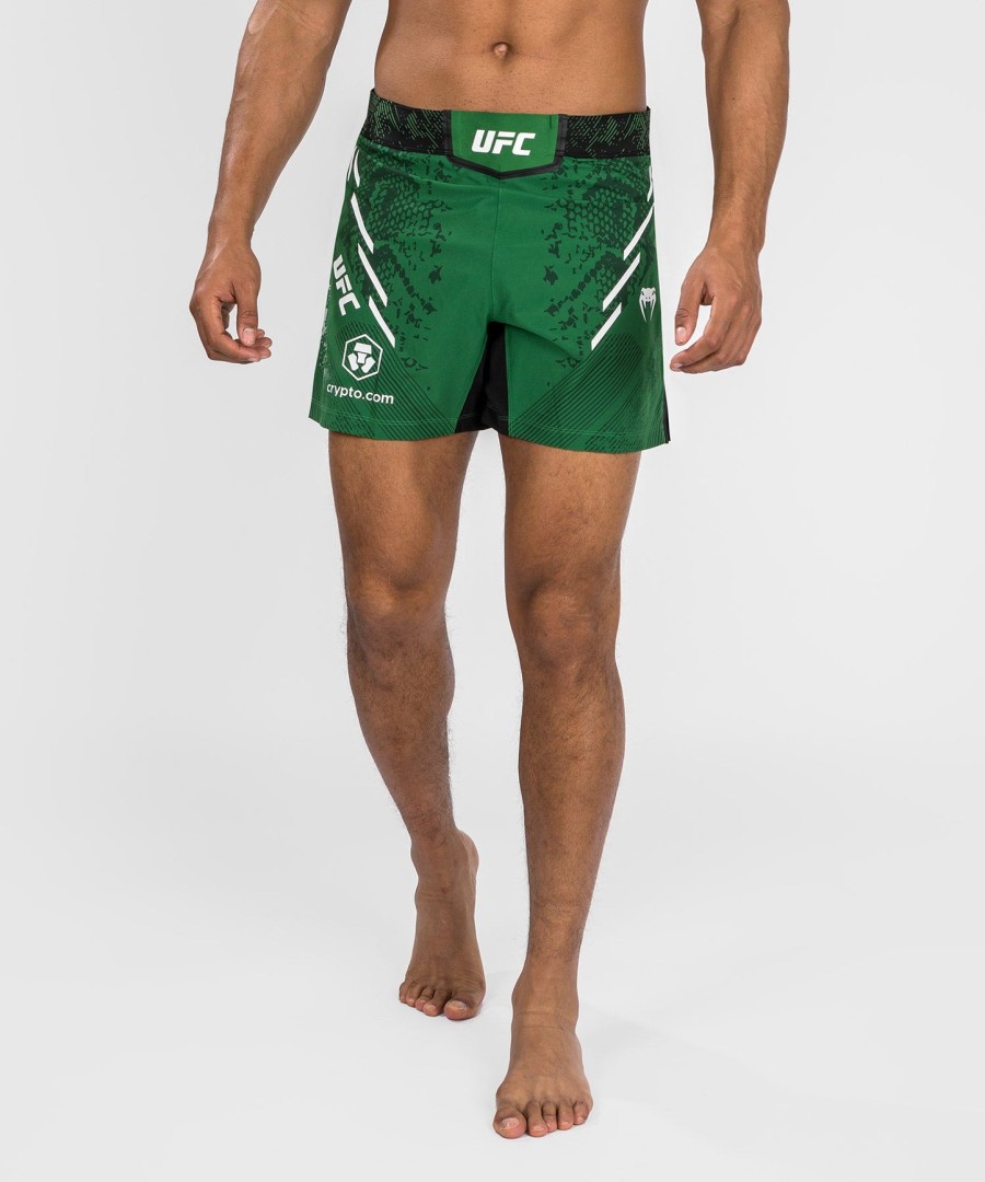 ufc adrenaline by venum authentic fight night menns kampshorts - kort passform - grønn