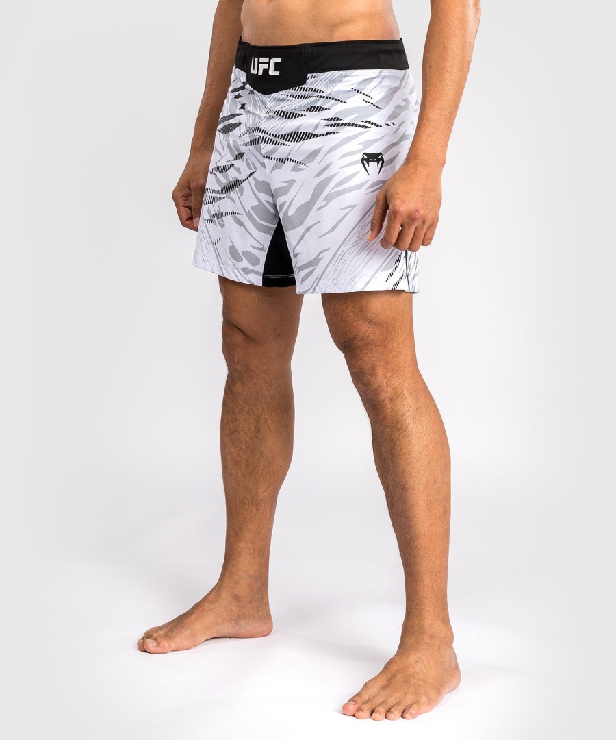 ufc fusion av venum authentic fight night menns kampshorts - kort passform - hvit