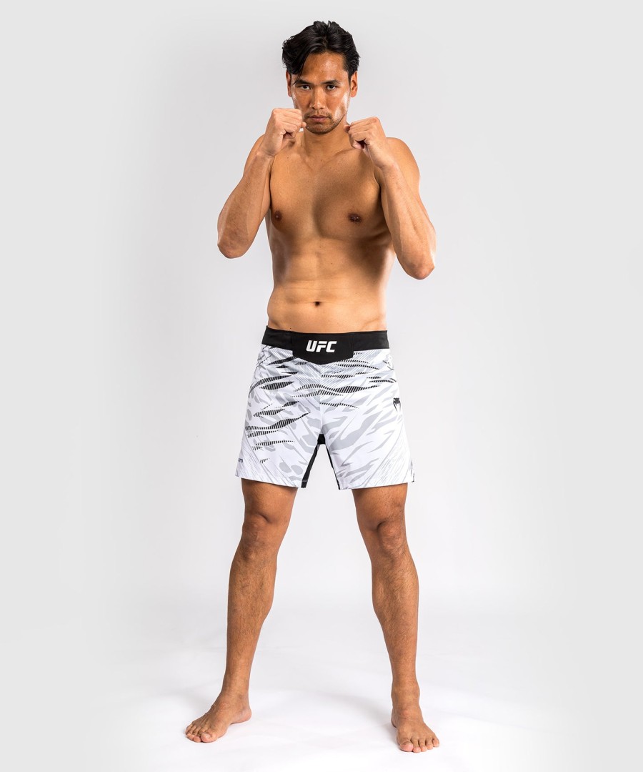 ufc fusion av venum authentic fight night menns kampshorts - kort passform - hvit