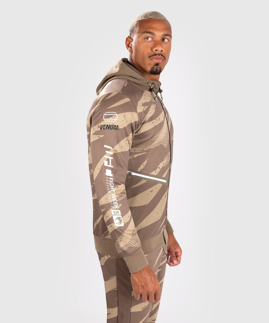 ufc adrenaline by venum fight week herre hettegenser med glidelås - desert camo